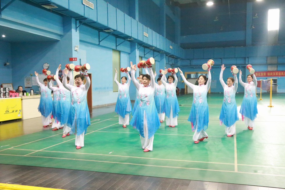 东风公司武汉离退休职工迎春联欢 