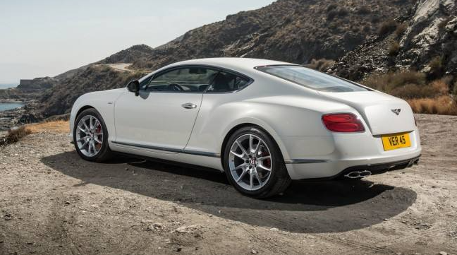 宾利汽车将在2025年推出电动汽车，并在2030年实现全电动产品阵容