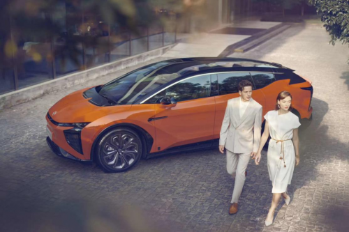 从汽车大国到汽车强国，电动汽车弯道超车可行吗？