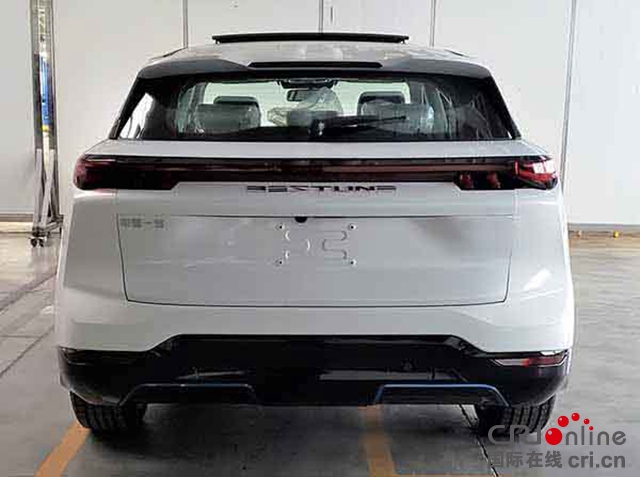 奔腾首款纯电动汽车