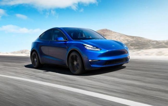 特斯拉正在研发新的电动汽车电池一次充满电或可跑约643.7公里