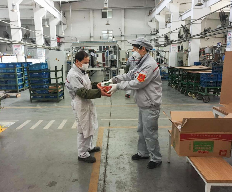 东风零部件公司工会-抗击疫情出“暖招” 助力复工亮“实招”