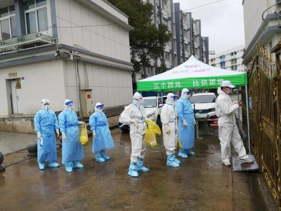 抗疫前线，"我"在服务队的一天