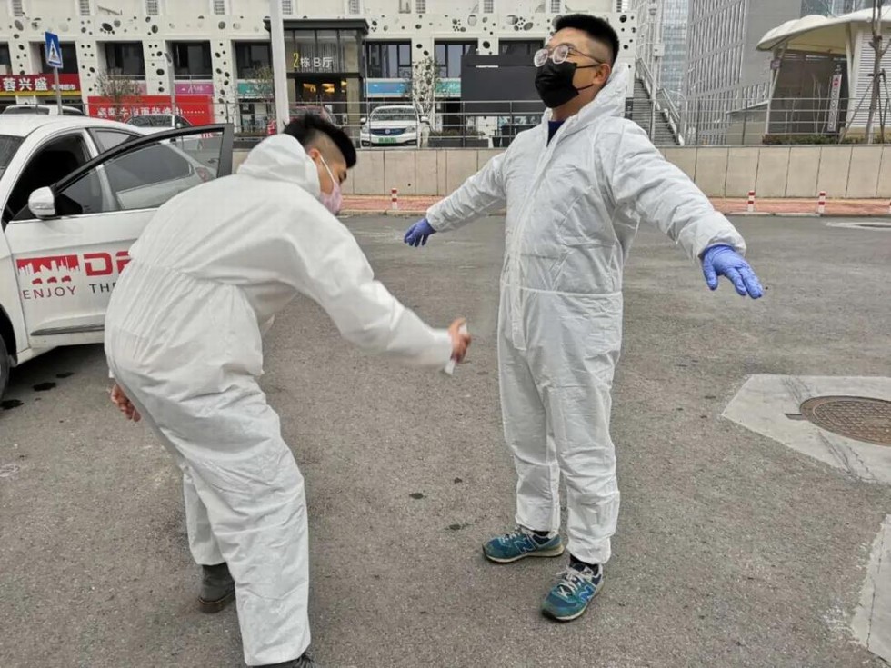 抗疫前线，"我"在服务队的一天