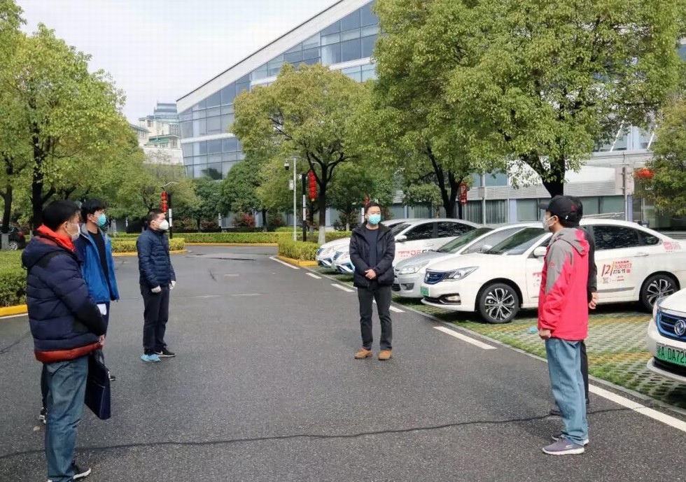 抗疫前线，"我"在服务队的一天