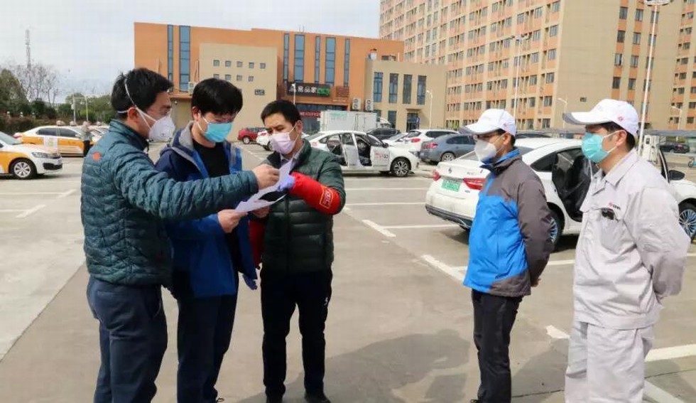 抗疫前线，"我"在服务队的一天