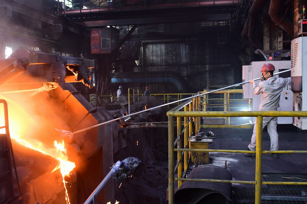 ​东风锻造铸造一厂：双班生产保供应