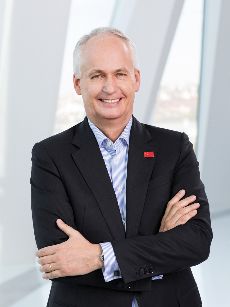 奔驰星愿基金公布首笔捐款落实细则，增捐2000万持续战疫