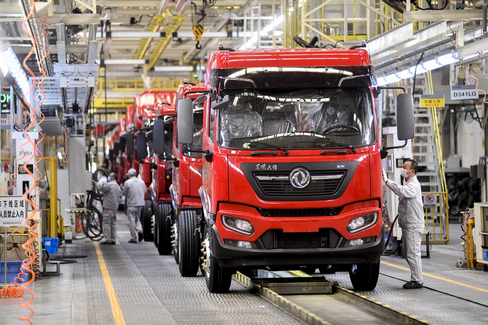 追赶再加速 1.5分钟下线一辆东风商用车