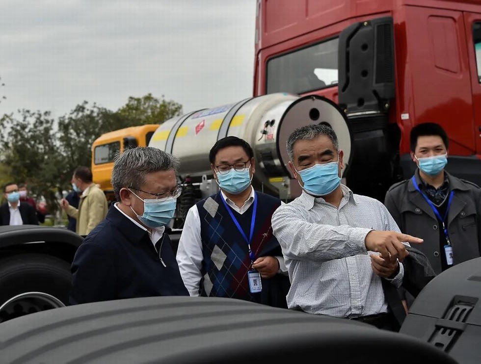李绍烛在公司十堰基地调研时强调：以市场为导向以客户为中心 加速突破