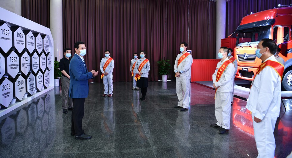 东风公司“庆五一 迎五四”网络主题活动举行