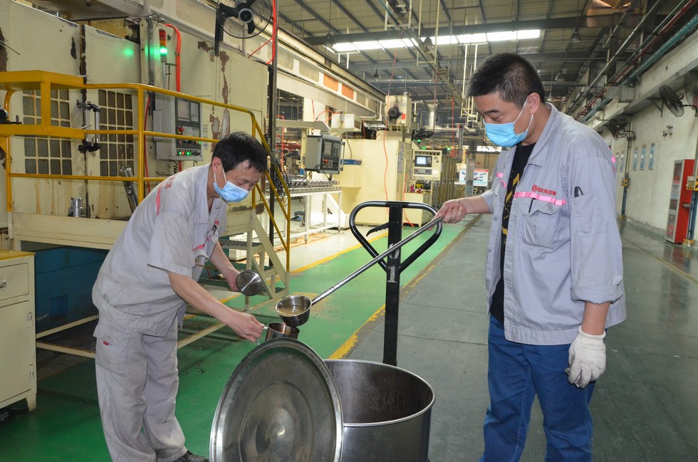 天热 来碗解暑绿豆汤