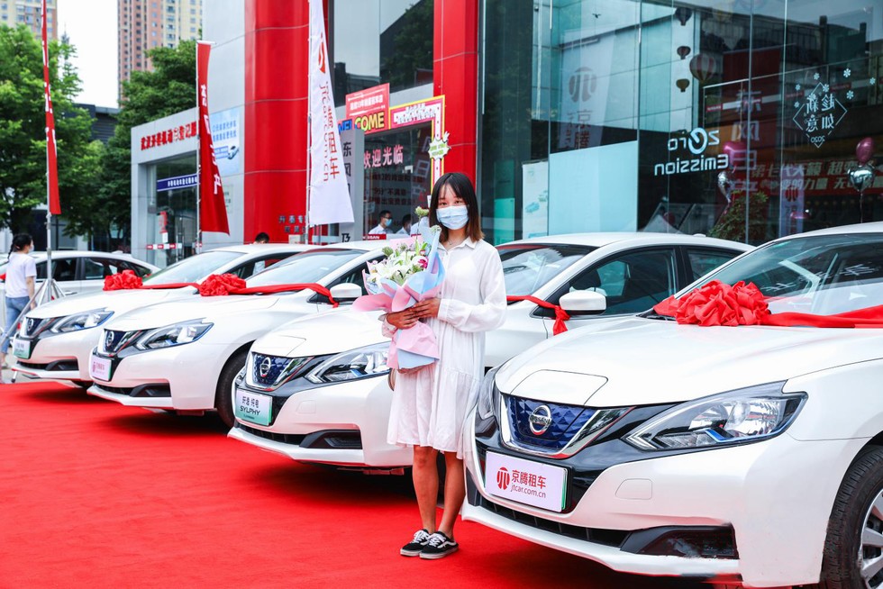 “520” 东风日产关爱抗疫医护出行