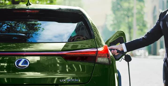 不割韭菜，品质过硬，这款豪华电动车让你买得舒心丨壹观察