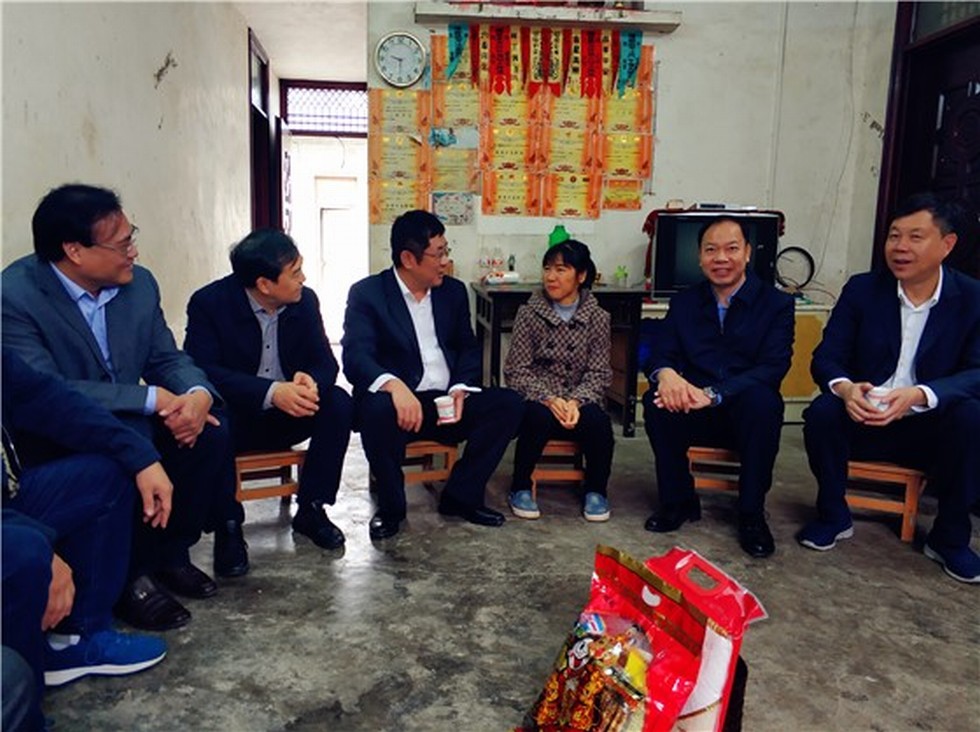 【图片背后的扶贫故事】赵书良一行赴广西马山县扶贫攻坚调研