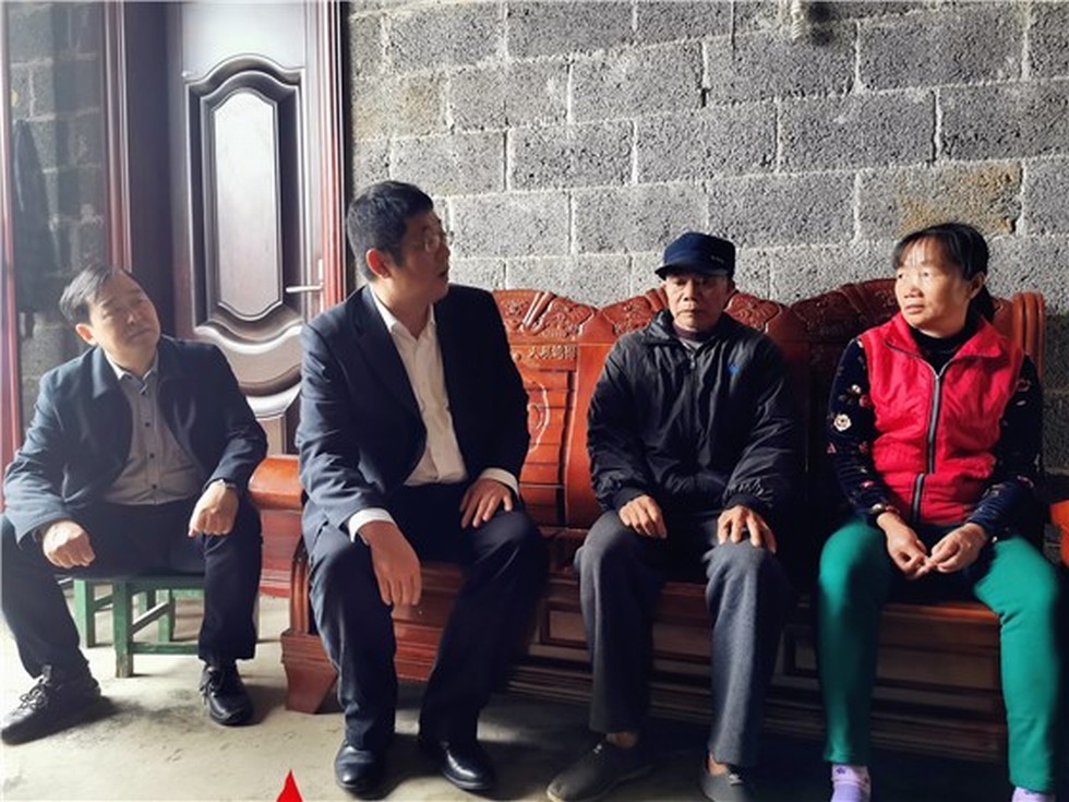 【图片背后的扶贫故事】赵书良一行赴广西马山县扶贫攻坚调研
