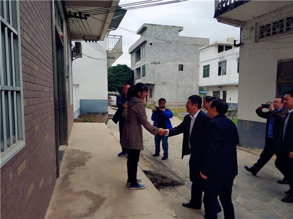 【图片背后的扶贫故事】赵书良一行赴广西马山县扶贫攻坚调研