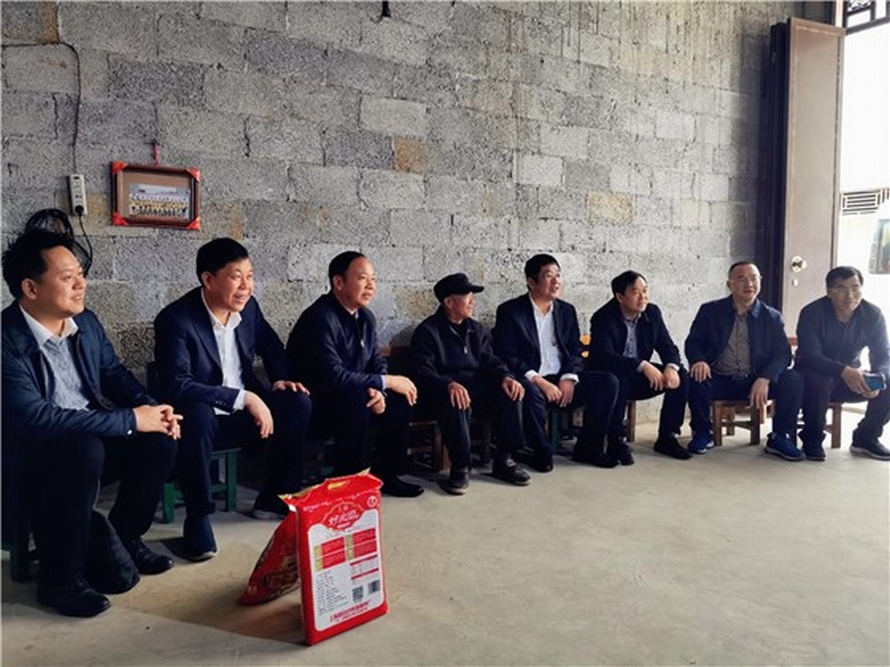 【图片背后的扶贫故事】赵书良一行赴广西马山县扶贫攻坚调研