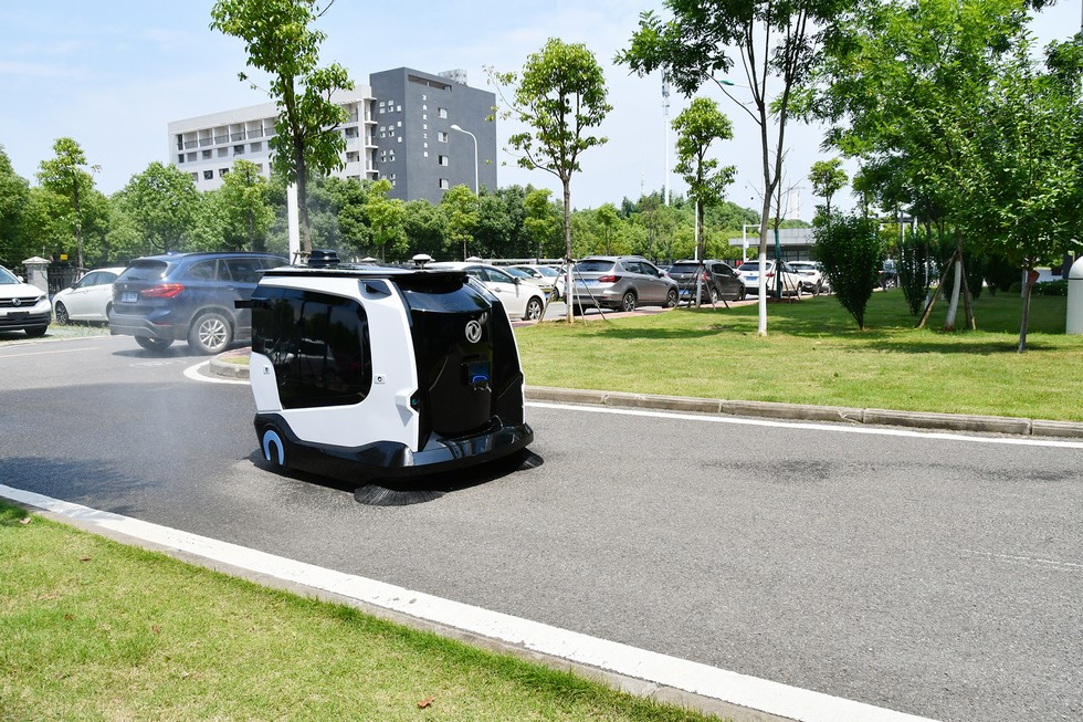 东风 与新基建同频共振