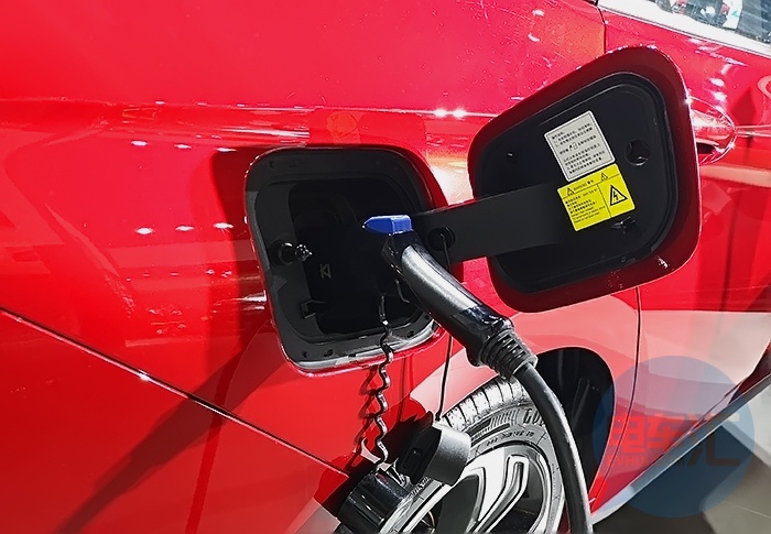 美国6月纯电动汽车行驶里程,价格排名