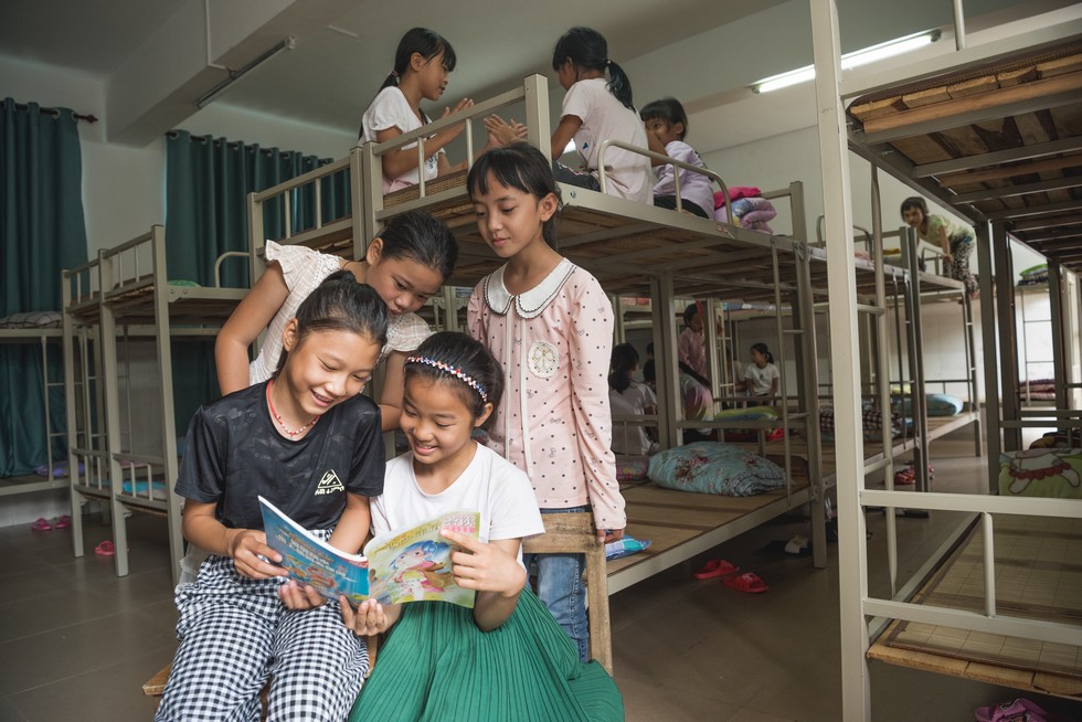 广西马山县：石缝中凿出脱贫路