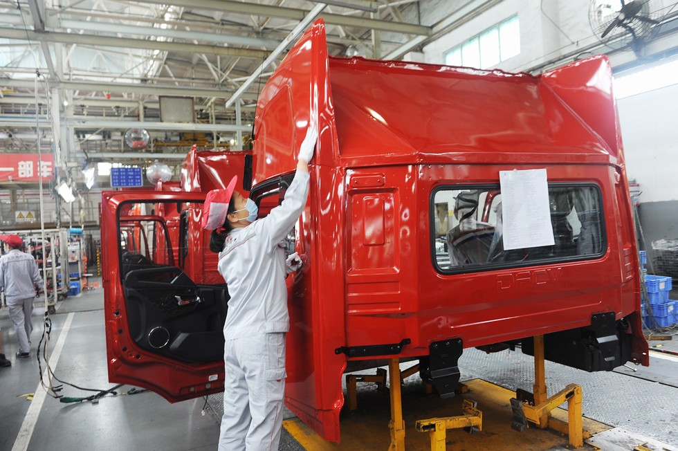 东风商用车冷链车驾驶室投入量产