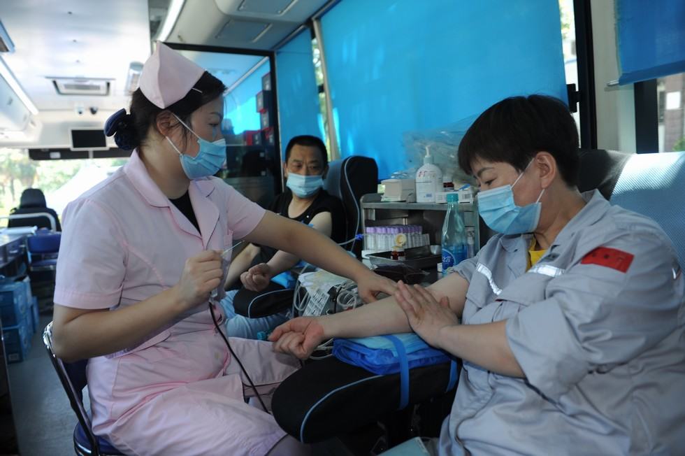 东风商用车：无偿献血 传递爱心