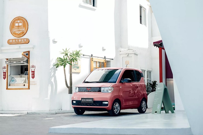 超越特斯拉Model3：五菱宏光MiniEV成国内销量最高电动汽车