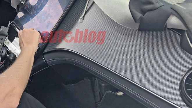 向全新S级靠拢奔驰纯电动轿车EQS内饰曝光