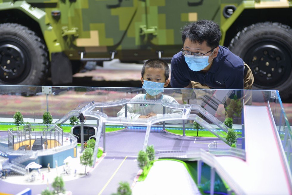 在东风馆遇见未来