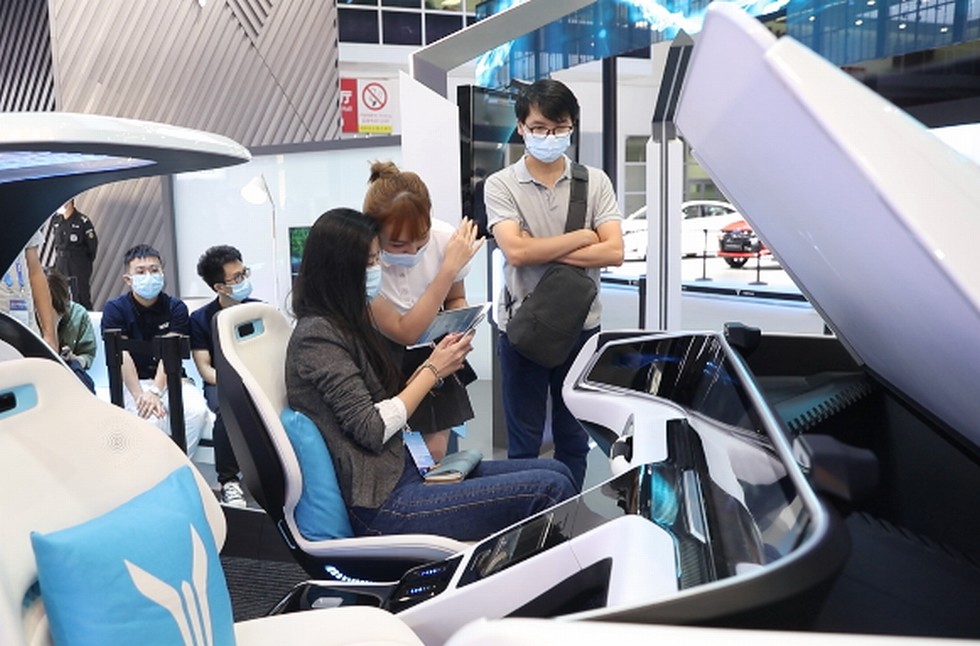 北京车展岚图智能座舱体验记