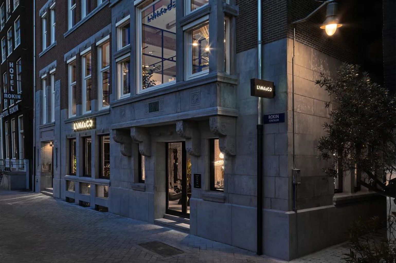 吉利汽车12月销量154,202辆 2020年总销量132万辆