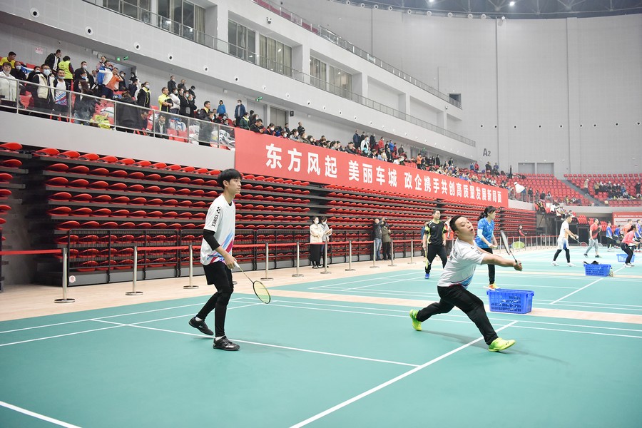 东风公司第十二届“东风杯”羽毛球赛总决赛暨政企联谊赛圆满落幕