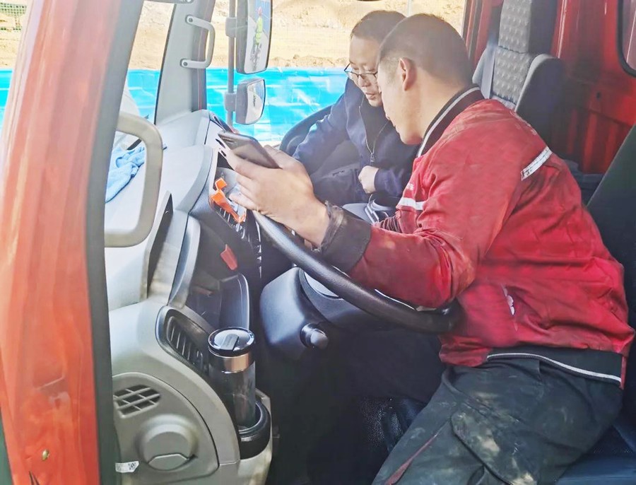 东风轻卡服务热线：急客户之所急