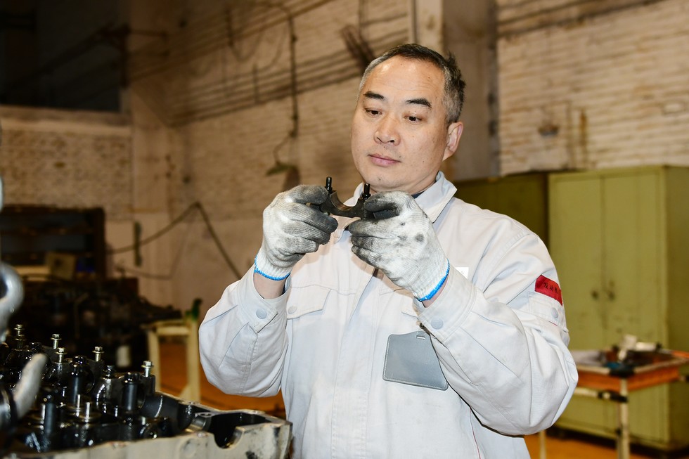 【东风工匠】验“心”高手刘寿毅