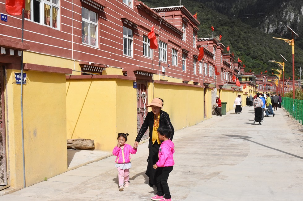 照片告诉你 脱贫东风暖