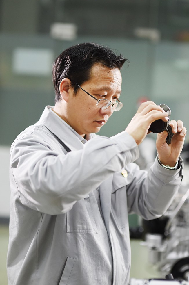 【东风工匠】试“心”大拿杨军