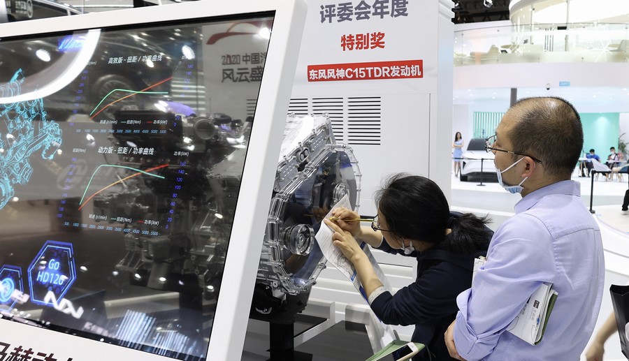 科技感爆棚 东风展台带你穿越未来