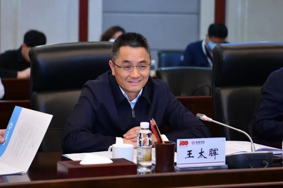 东风公司与襄阳市举行高层会谈