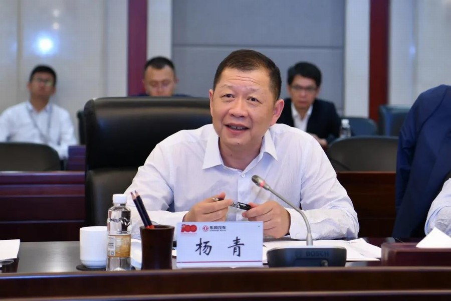 东风公司与襄阳市举行高层会谈