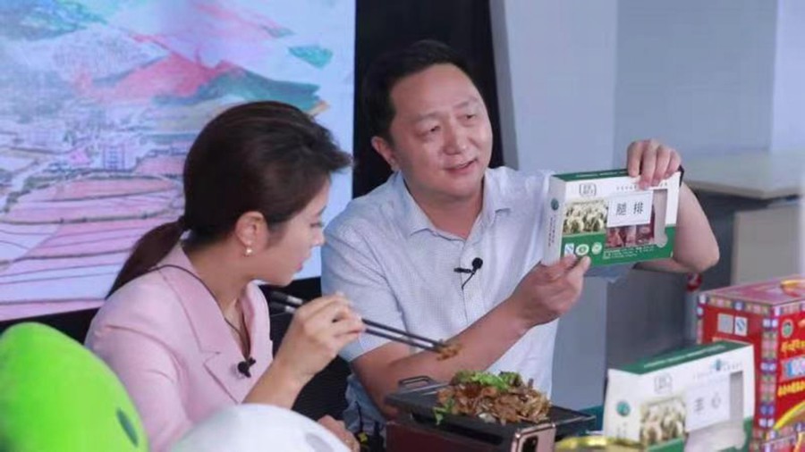 ​【我是党员 我在东风】刘鹏：汗洒脱贫路 再苦再累也值得