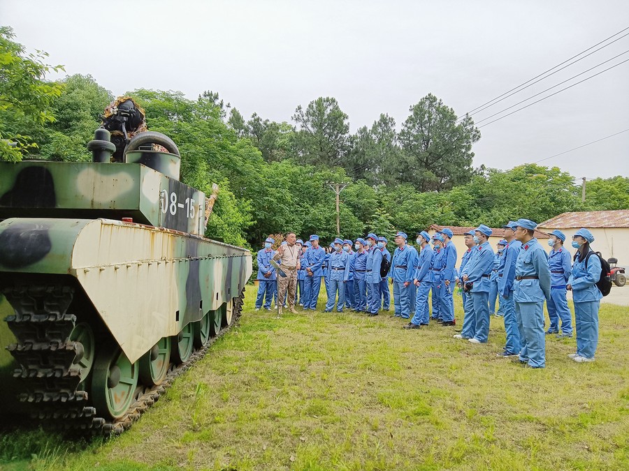 做科研不忘初心 创前瞻携手攻坚