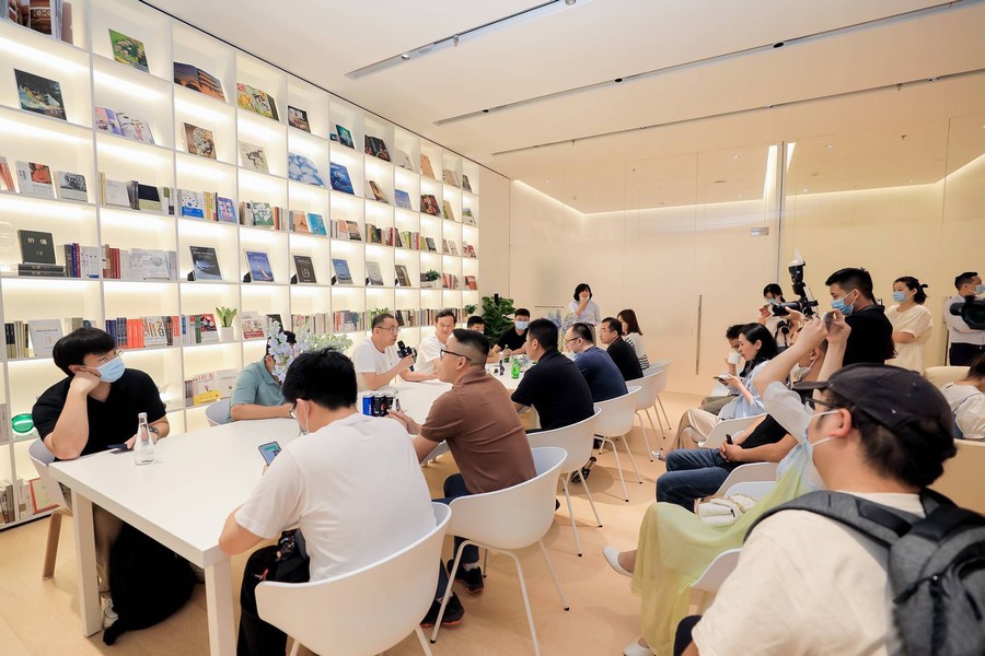 岚图：与用户共创共享共生共存