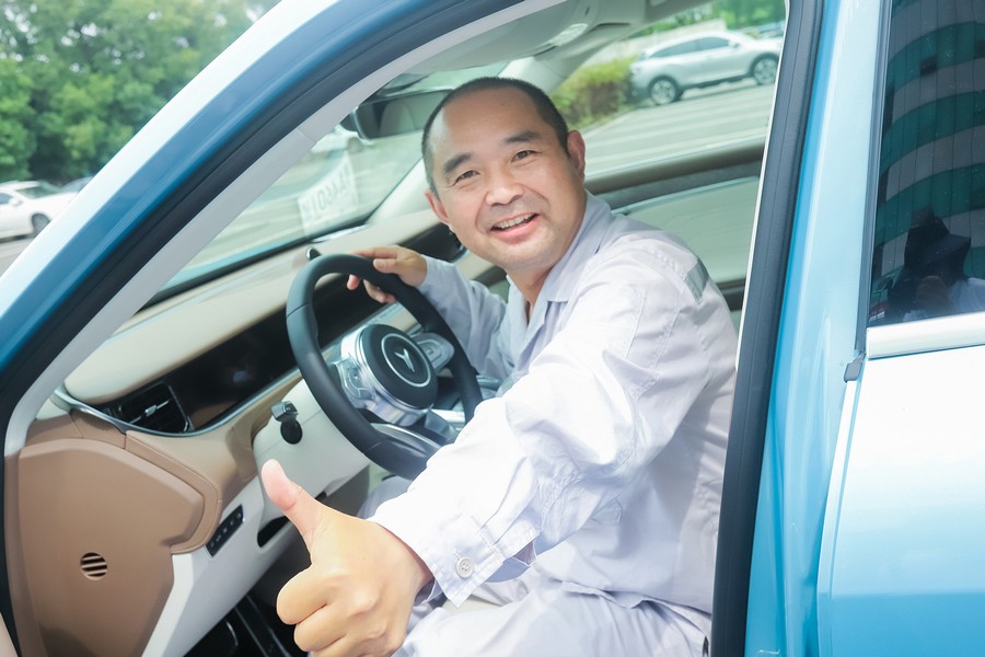 岚图汽车走进东风模冲开展专场品鉴会 收获岚图FREE大定订单18辆