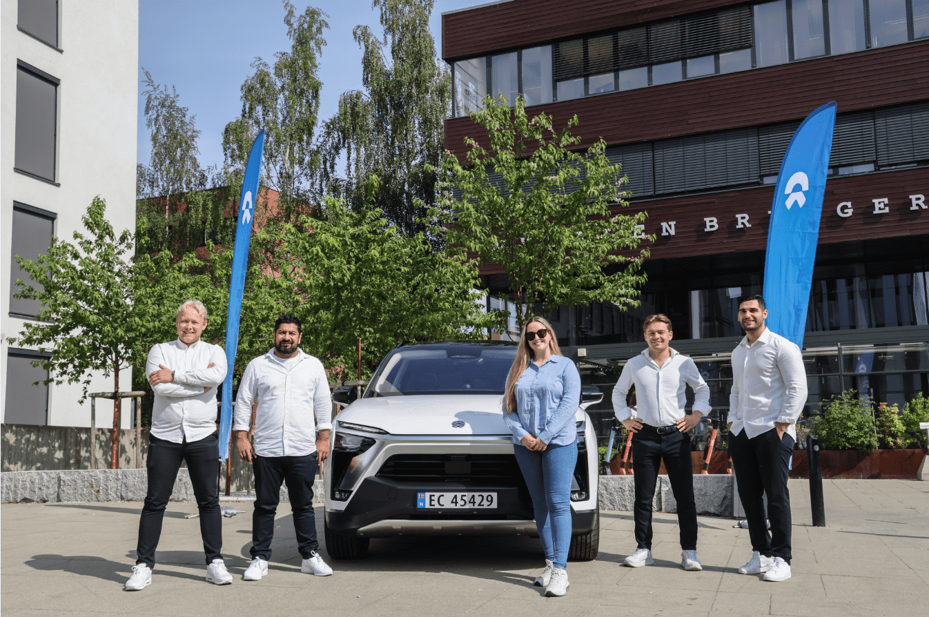 全新蔚来ES8发运挪威