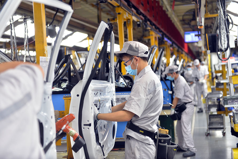 全力以赴防疫情 千方百计保目标