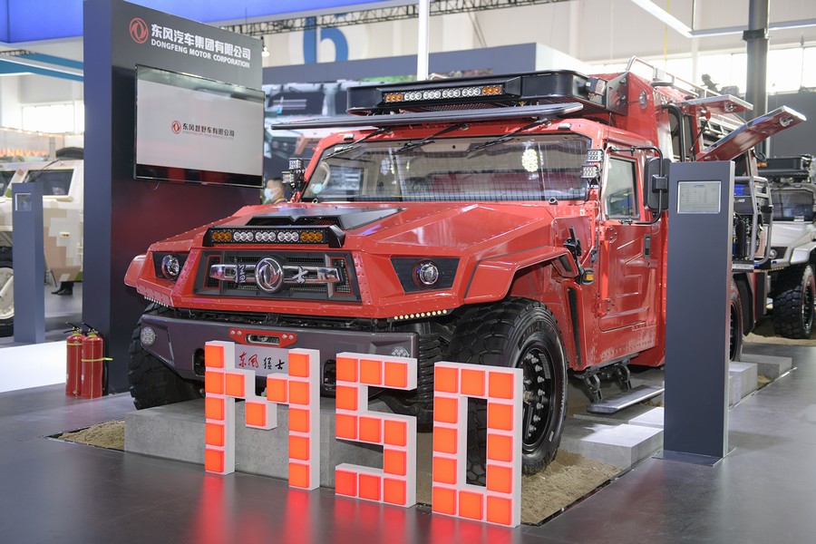 东风猛士军品民品联袂亮相中国航展