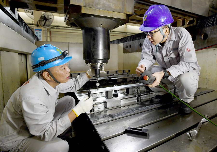 ​​​​​​​​​​​​​​​​​【我是党员 我在东风】刘军荣：技能人才队伍的“