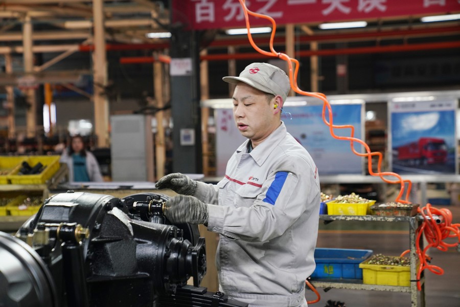 【开门红 在现场】十堰基地：山间冬日冷 车间热意浓