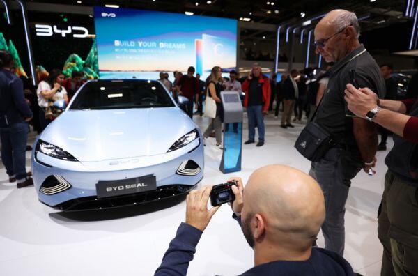 日媒：先进技术赋优势中国电动汽车巴黎车展强势登场